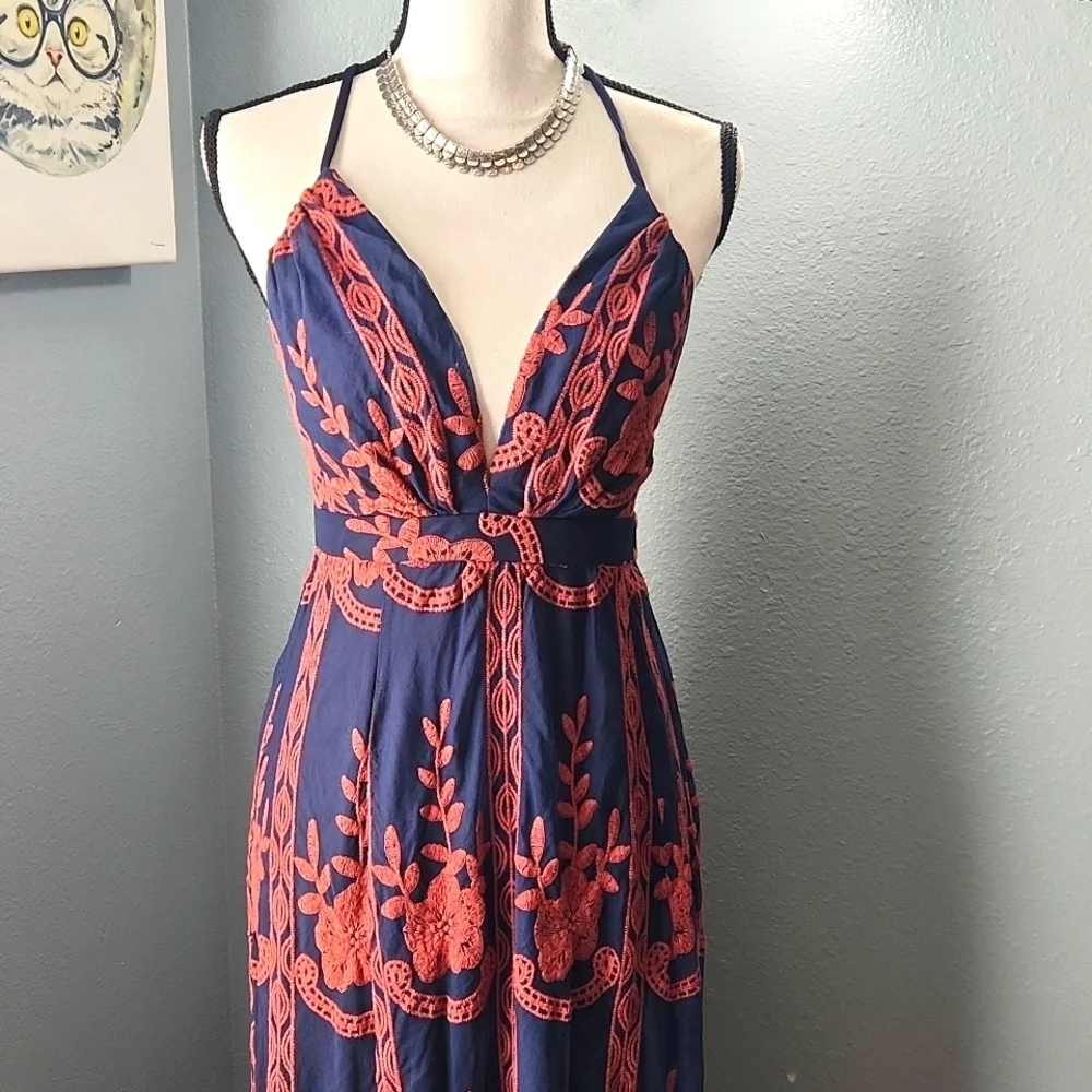 BarVely Lace Empire Waist Embroidered Maxi Dress - Picture 2 of 8